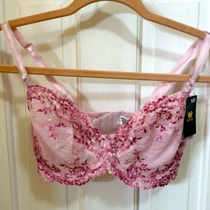 Embrace Lace Wacoal Bra